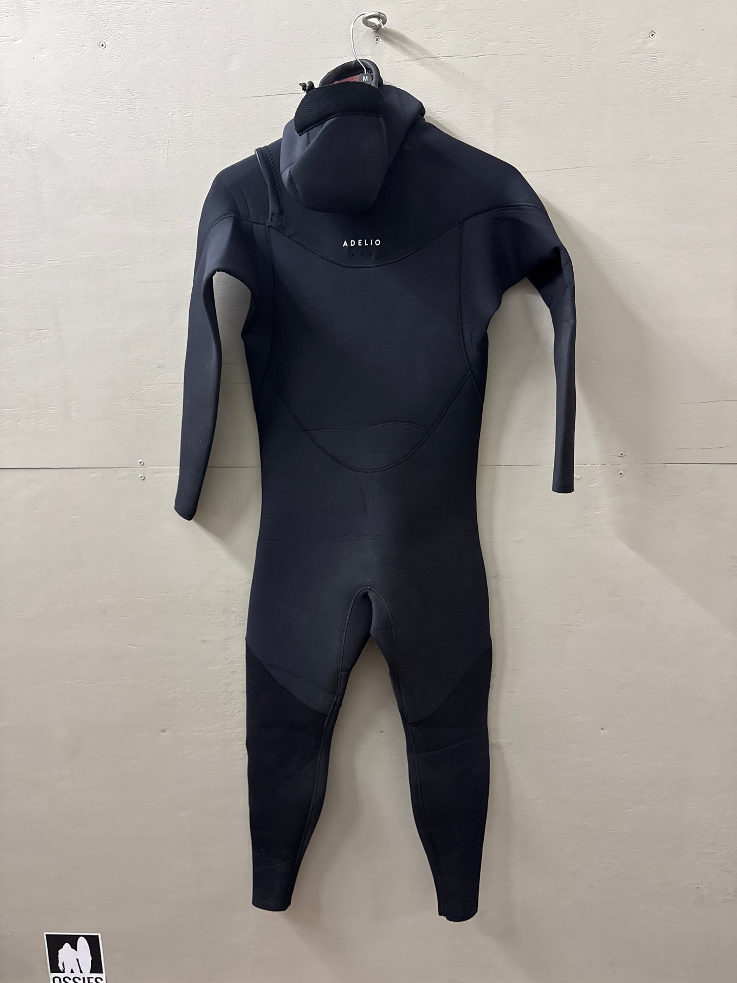 USED Men's 5/4MM Adelio Wetsuit - Size LS (5'9"-5'11" | 165-185 lbs) - Fair