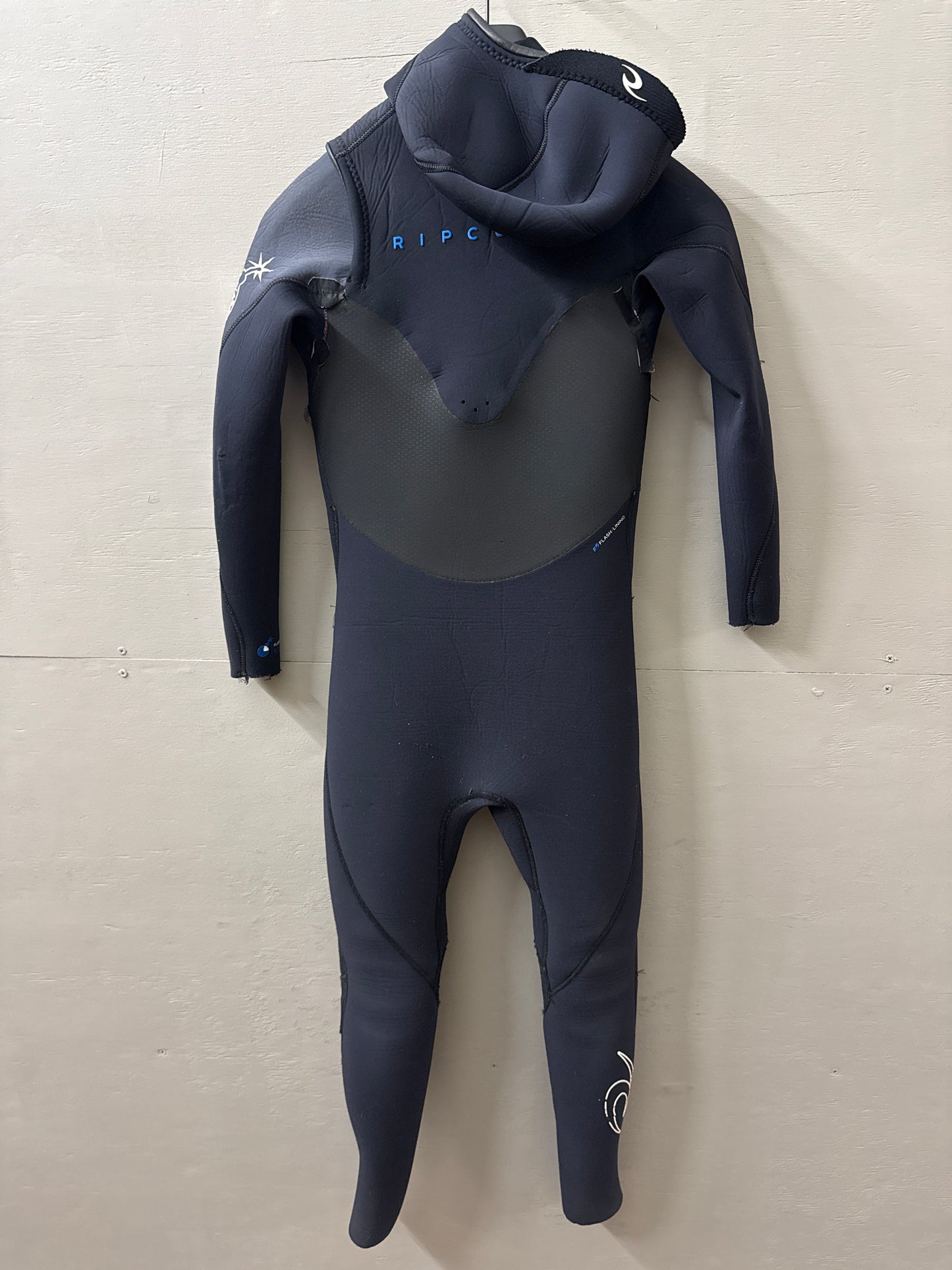 USED Youth 5/4MM Rip Curl Flashbomb - Size 14 (5'1"–5'4" | 105–120 LBS) - Good