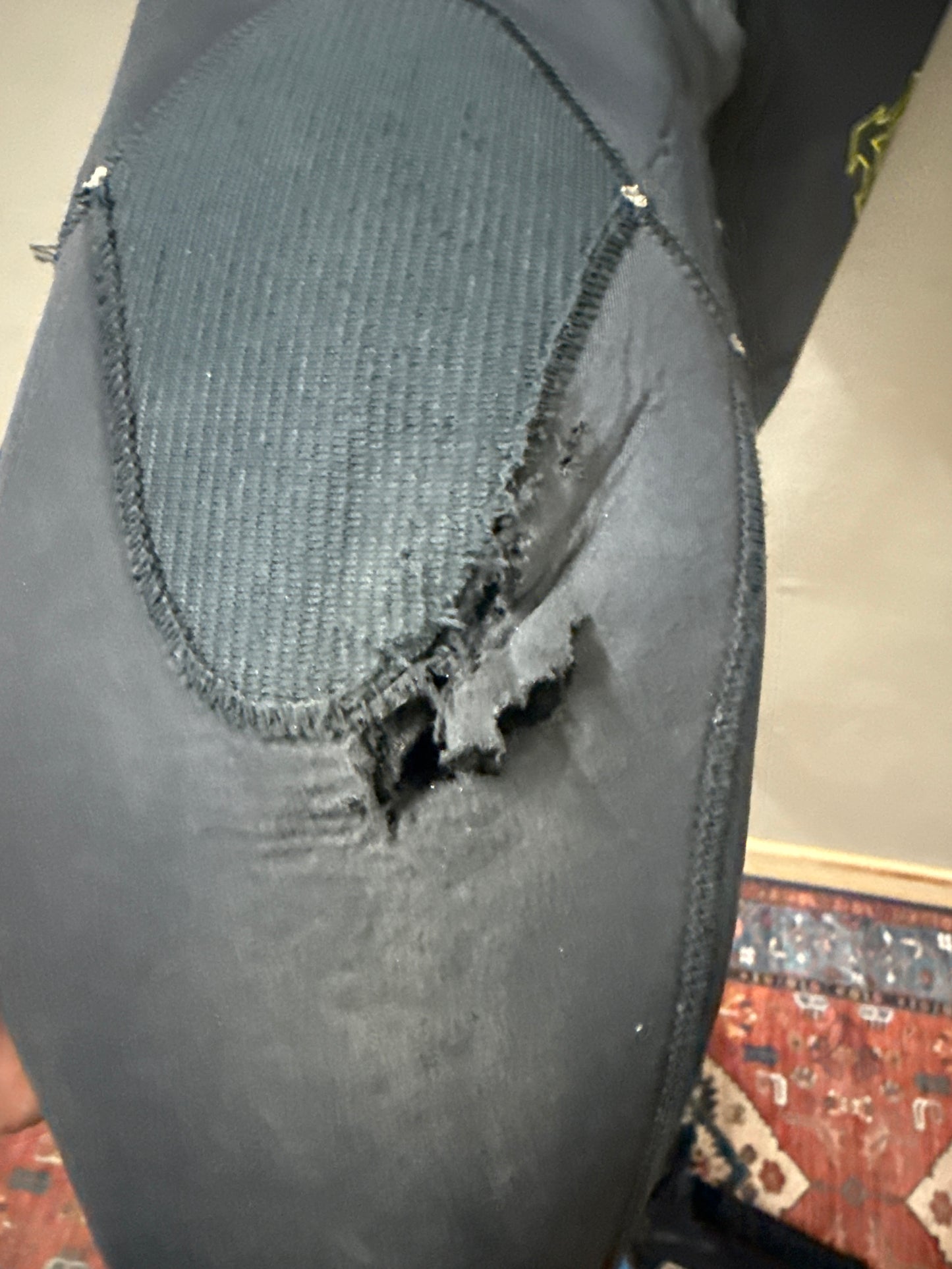 USED Youth 5/4MM Axis Backzip Wetsuit - Size 8 (4'4"–4'7" | 60–75 LBS) - Needs Repair