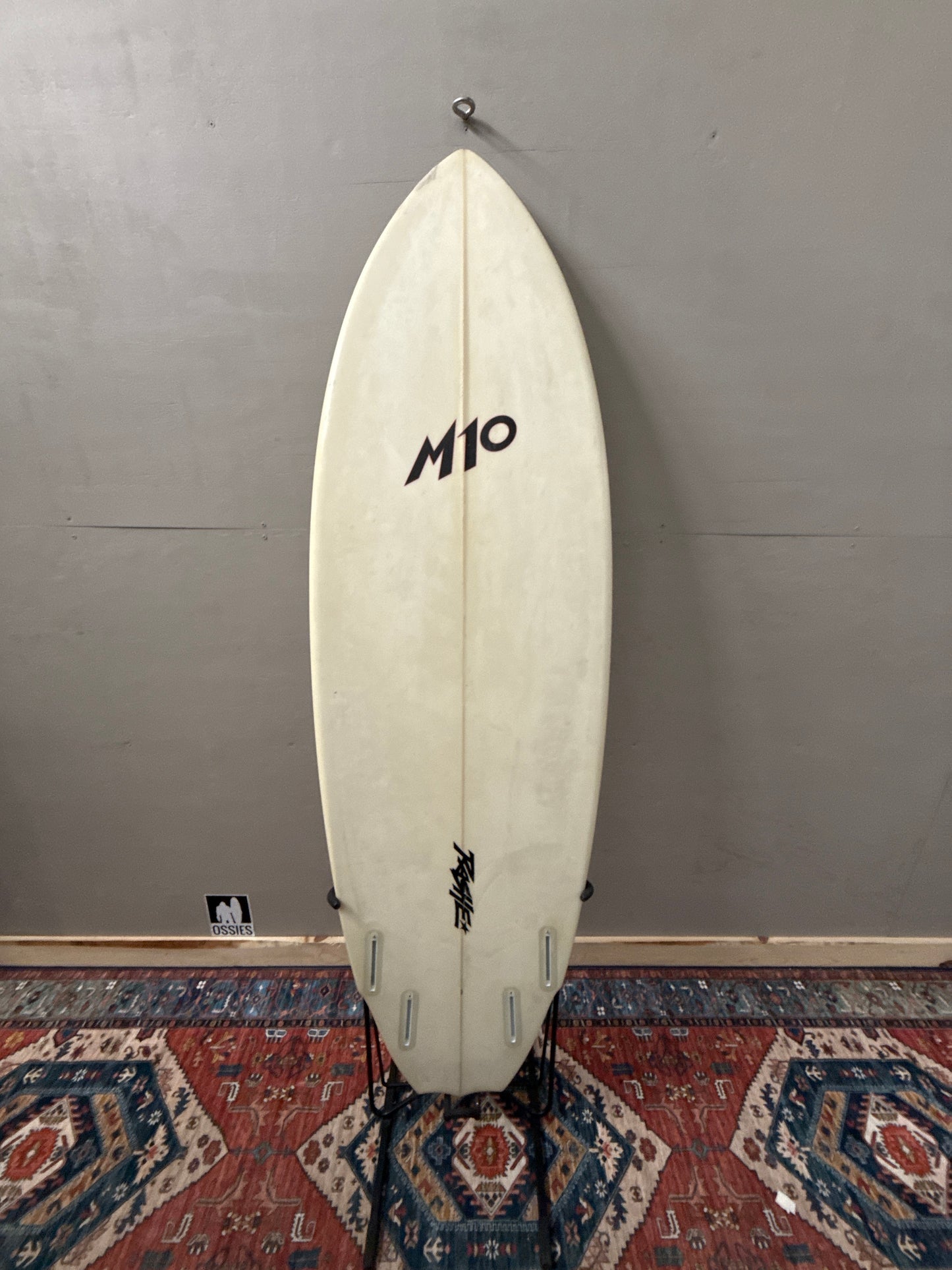 M10 Bat Tail 5'10" x 20" x 2.5" | Surfboard USED