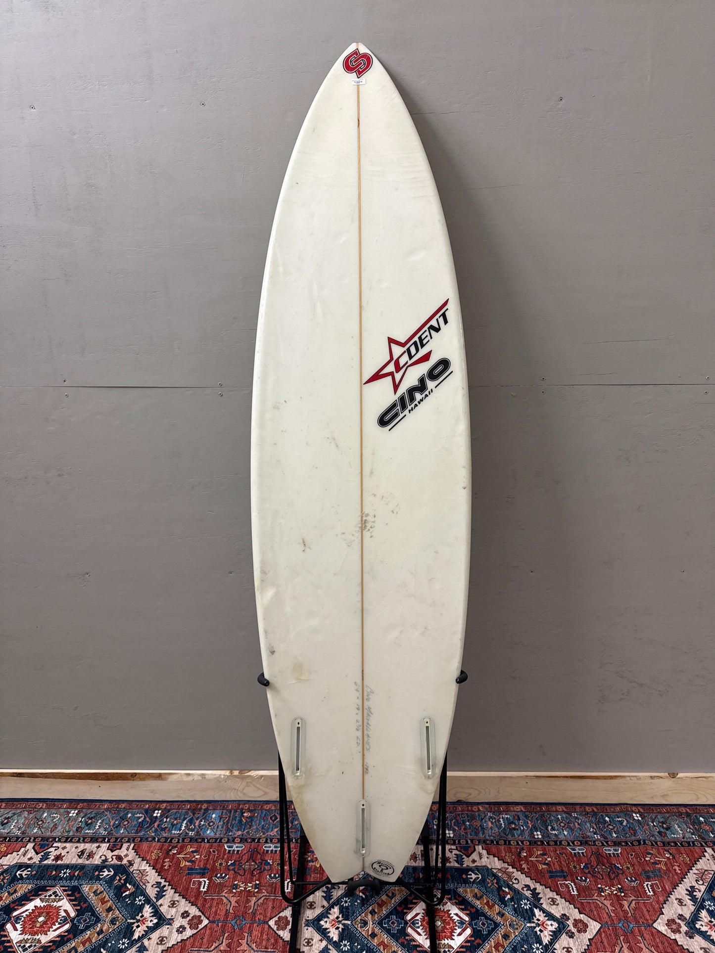 C Dent 6'4" X 19 X 2 ³/₈" | Surfboard USED