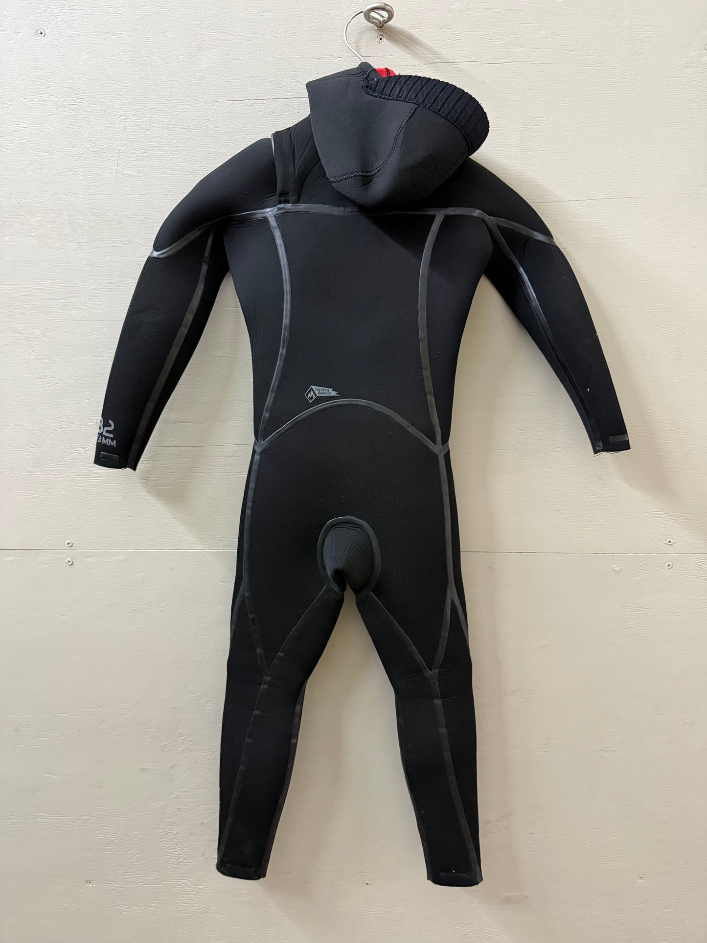 USED Youth 5/4MM Buell Hooded Wetsuit - Size 4 (3'10" - 4'1" | 30-45 lbs) - Like New