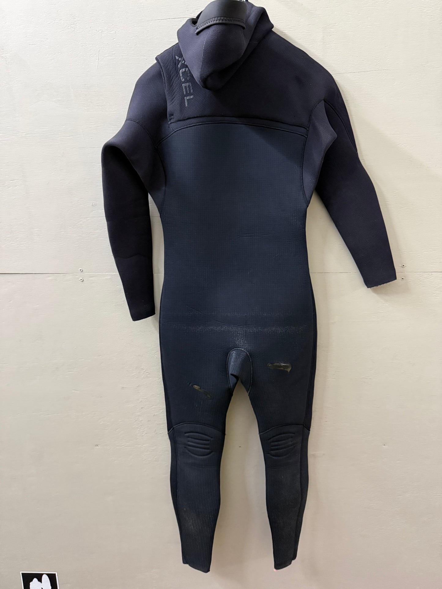 Used Xcel Comp X 5.5/4.5 M (5'9"-5'11" | 155-170 lbs)