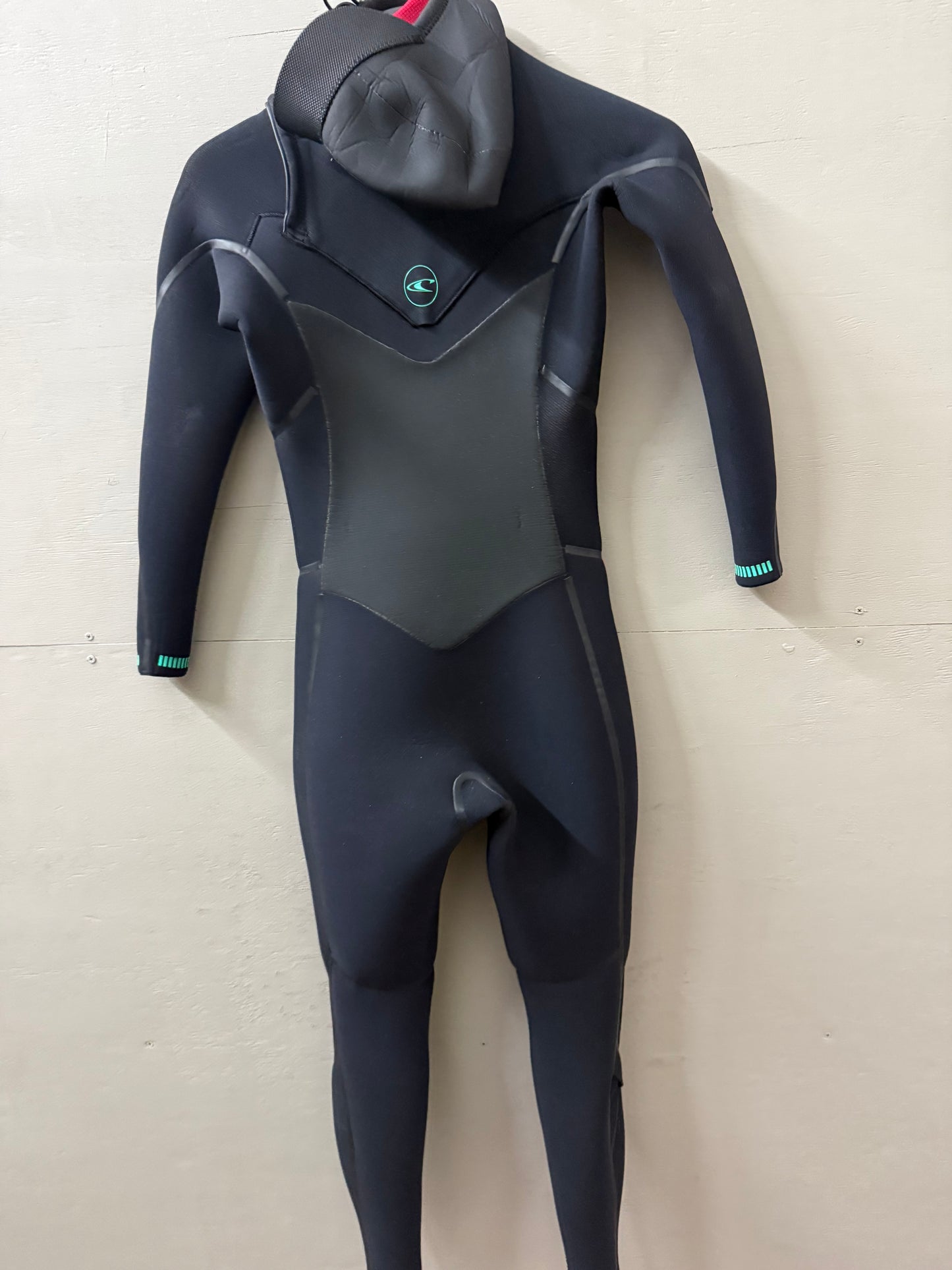 USED Women's 5/4MM O'Neill Psychotech Wetsuit - Size 6 (5'4"-5'6" | 110-125 LBS) - Like New