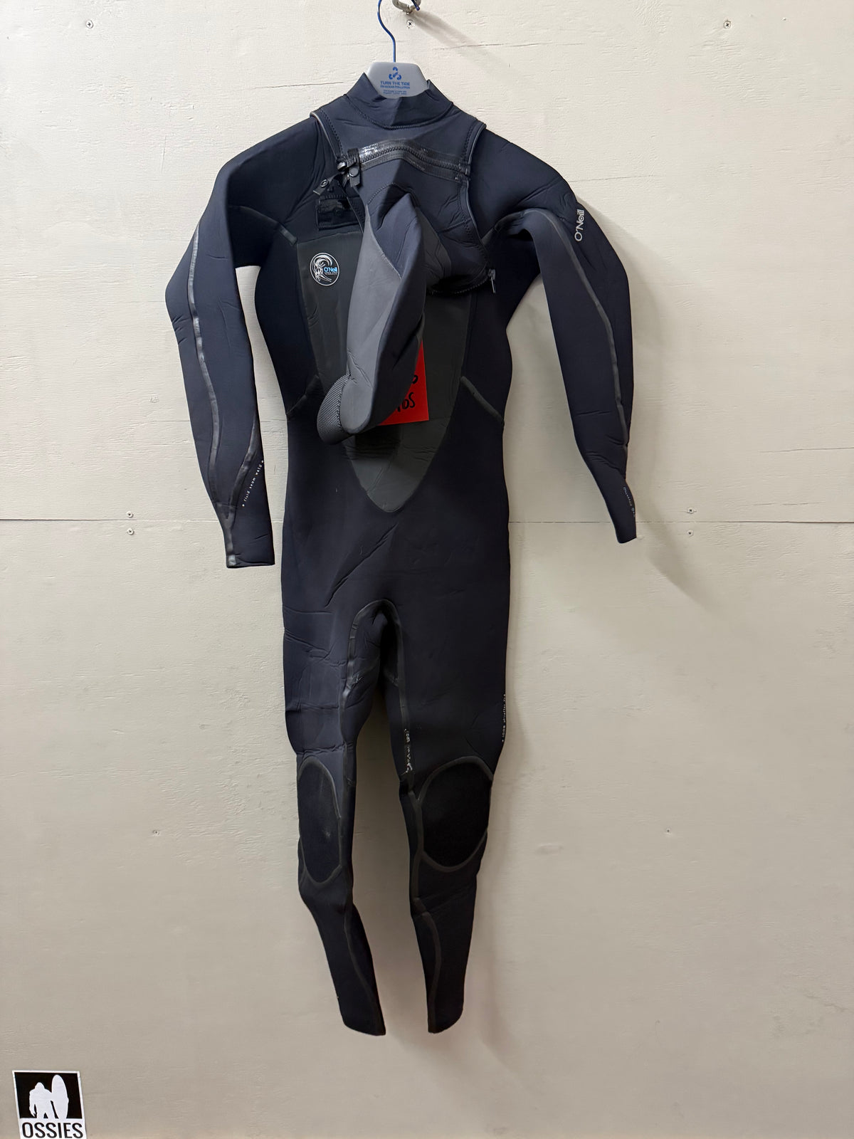 Used Womens 5/4 Hooded Dlux Size 8 (5'5"-5'7" | 120-135 lbs)