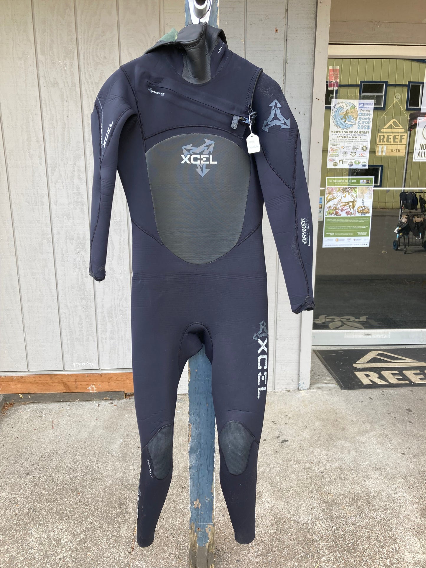 Used 5/4 Xcel Large