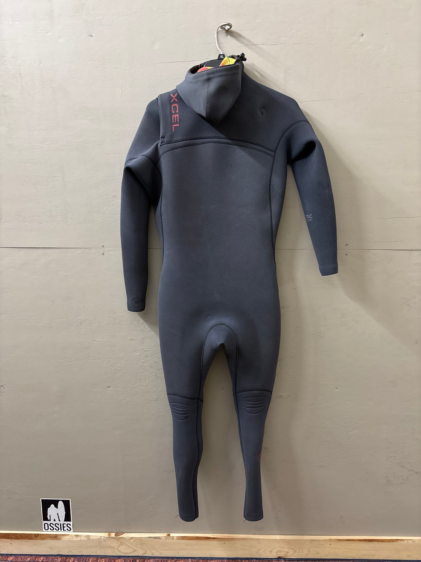 Used XL 4/3 Hooded Suit