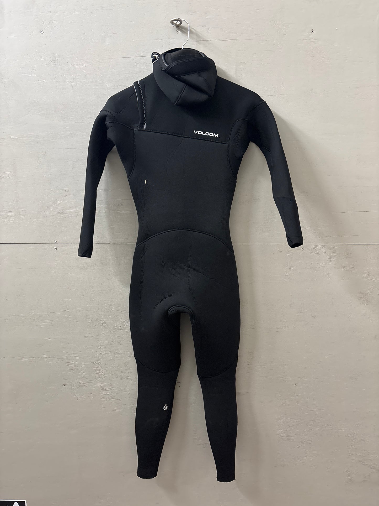 Used XS 5/4 Hooded Volcum