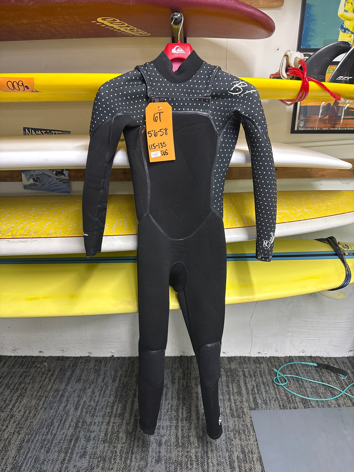 USED Women's 4/3mm Buell RB1 Accelerator Wetsuit - Size 6 (5'4"-5'7" | 110-125lbs) - Good