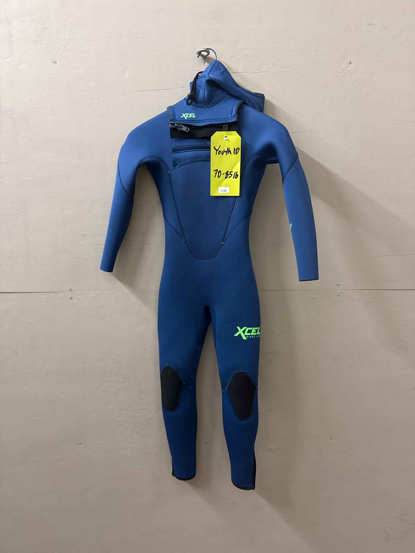 USED Youth 4/3MM Xcel Comp Wetsuit - Size 10 (70-85 Lbs) - Good