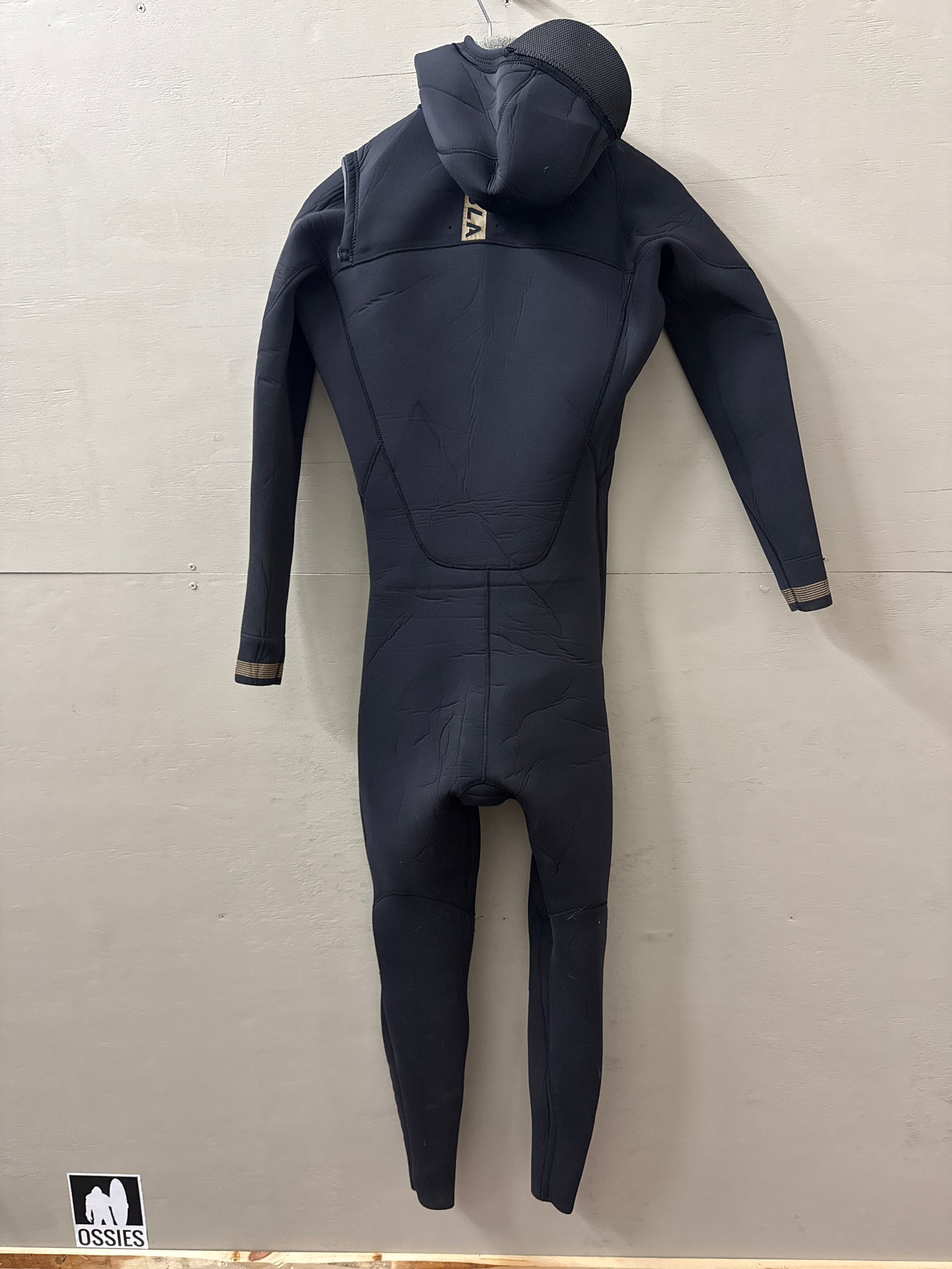 USED 5/4MM Vissla Wetsuit - Size MT (5'11-6'1" | 155-175 lbs) - Good