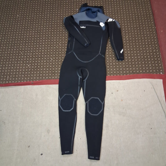 Used kids 14 4/3 Wetsuit