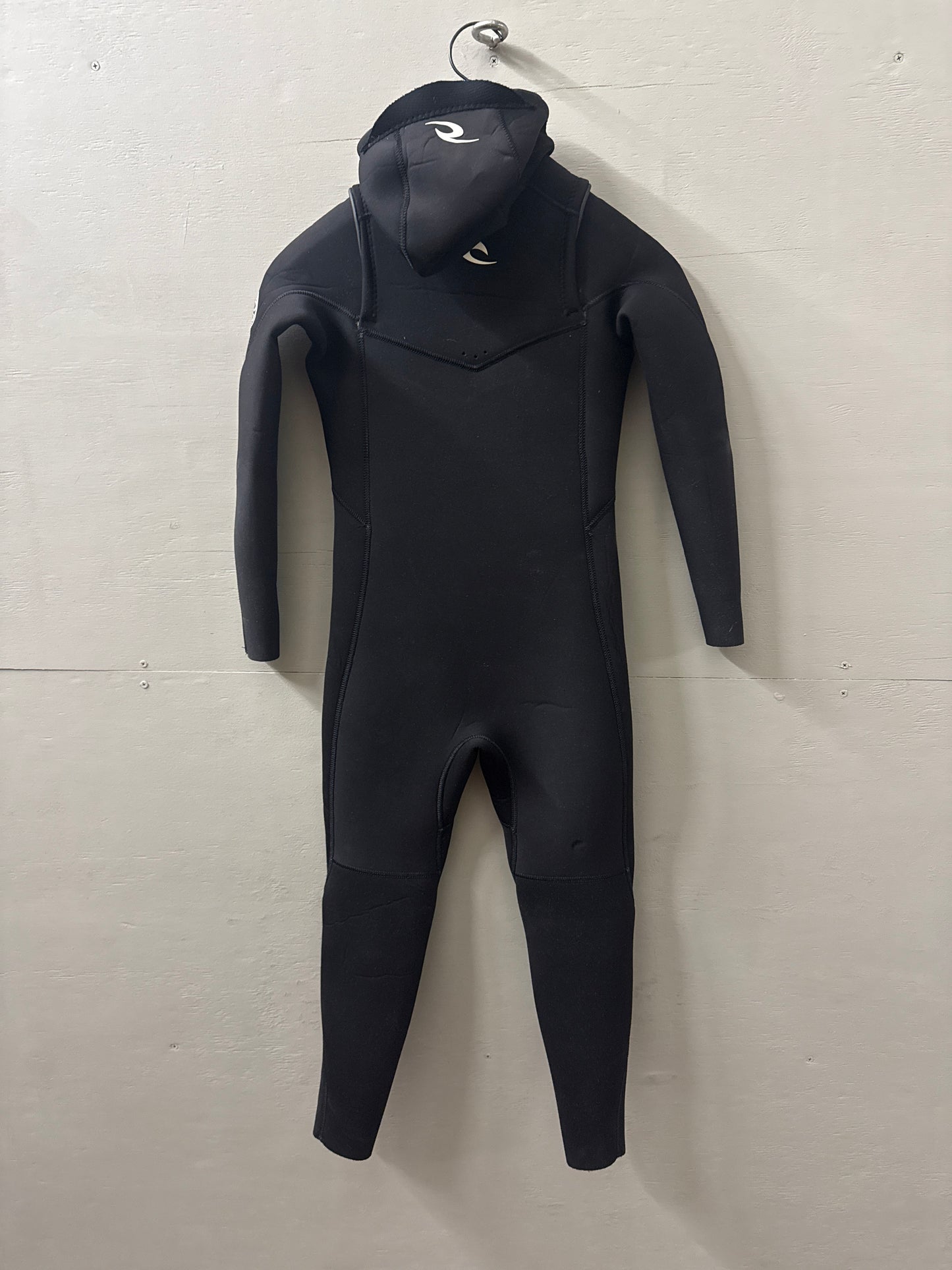 USED Youth 5/4MM Rip Curl Dawn Patrol Wetsuit - Size 12 (4'10"–5'1" | 90–105 lbs) - Like New