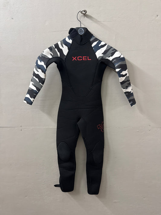 USED Youth 4/3MM Xcel Wetsuit - Size 6 (4'1"–4'4" | 50–65 lbs) - Good