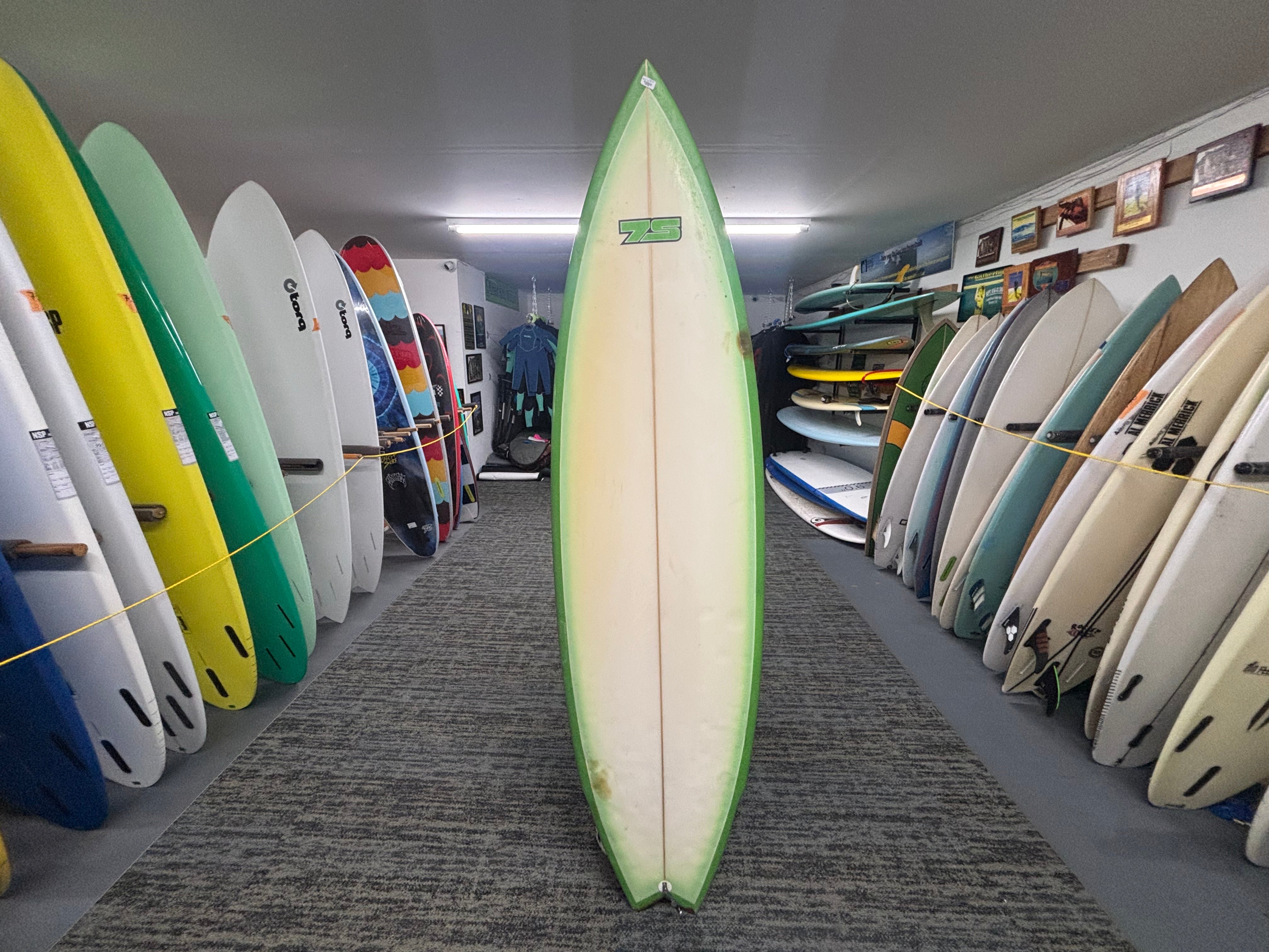 ⭐︎超稀少美品⭐︎USED TUG SURFBOARDS Rudderモデル ⭐︎超稀少美品⭐︎USED TUG SURFBOARDS Rudderモデル - メルカリ