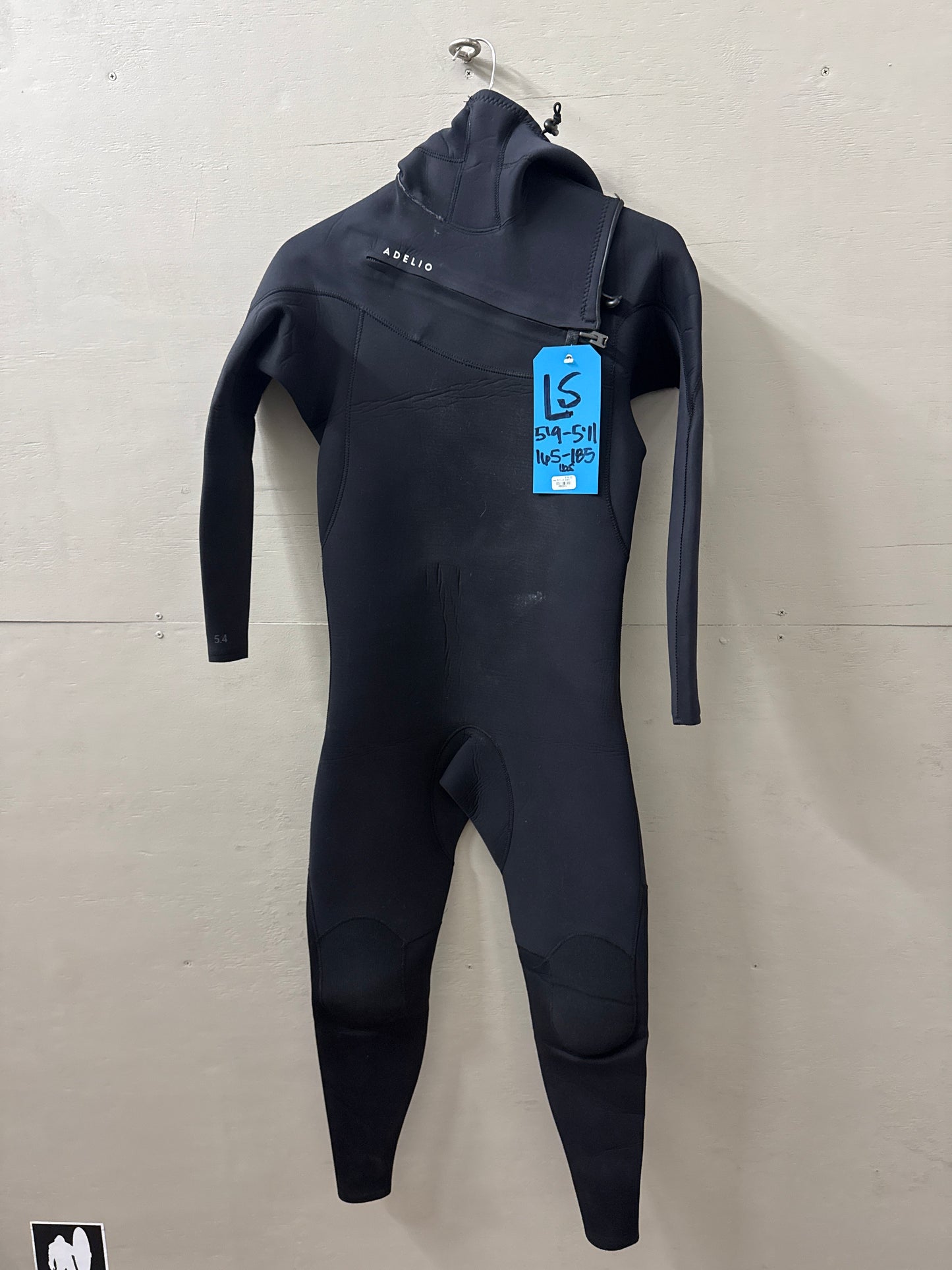 USED Men's 5/4MM Adelio Wetsuit - Size LS (5'9"-5'11" | 165-185 lbs) - Fair