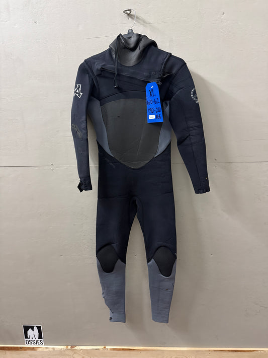 USED Men's 5/4MM Xcel Infiti Wetsuit - Size L (5'10"-6'0" | 170-190 lbs) - Salvage