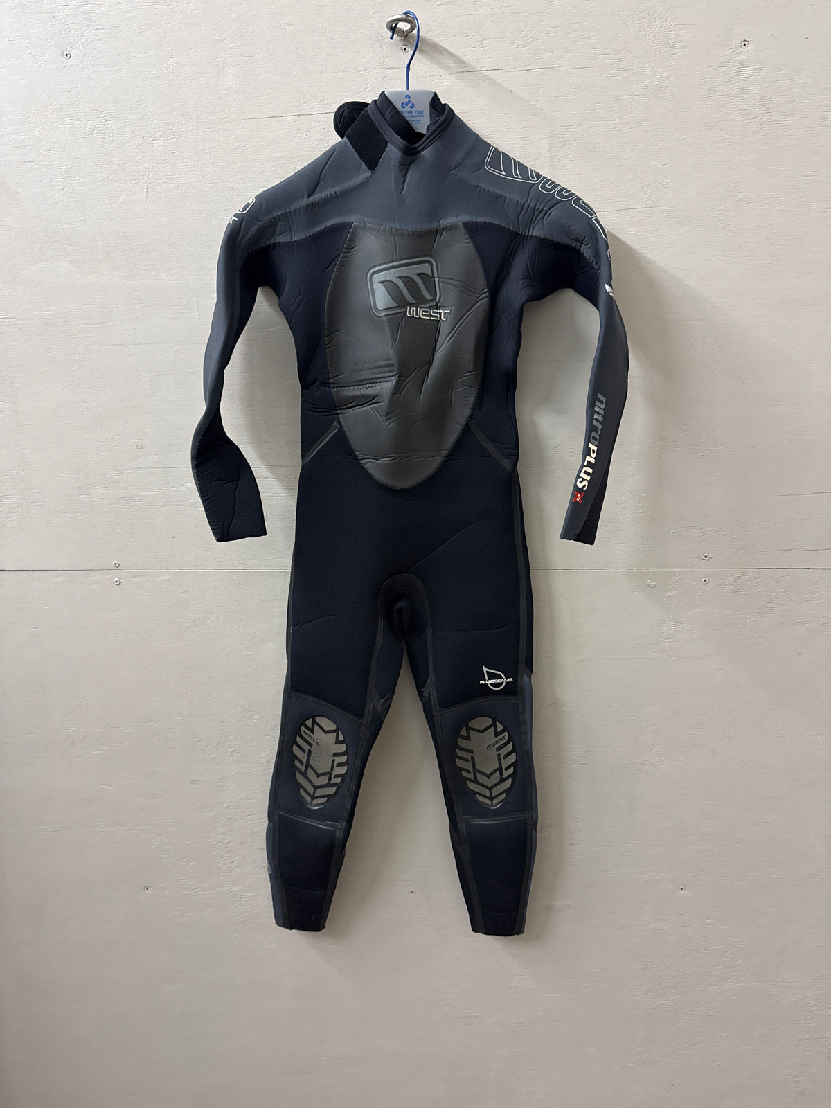 USED Youth 4/3MM Nitroplus Wetsuit - Size Youth 10 (4'7"–4'10" | 75–90 lbs) - Good