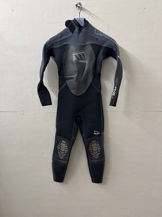 USED Youth 4/3MM Nitroplus Wetsuit - Size Youth 10 (4'7"–4'10" | 75–90 lbs) - Good