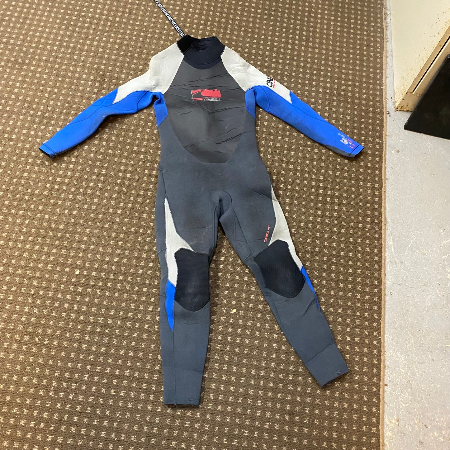 Used 14 4/3 Kids Wetsuit