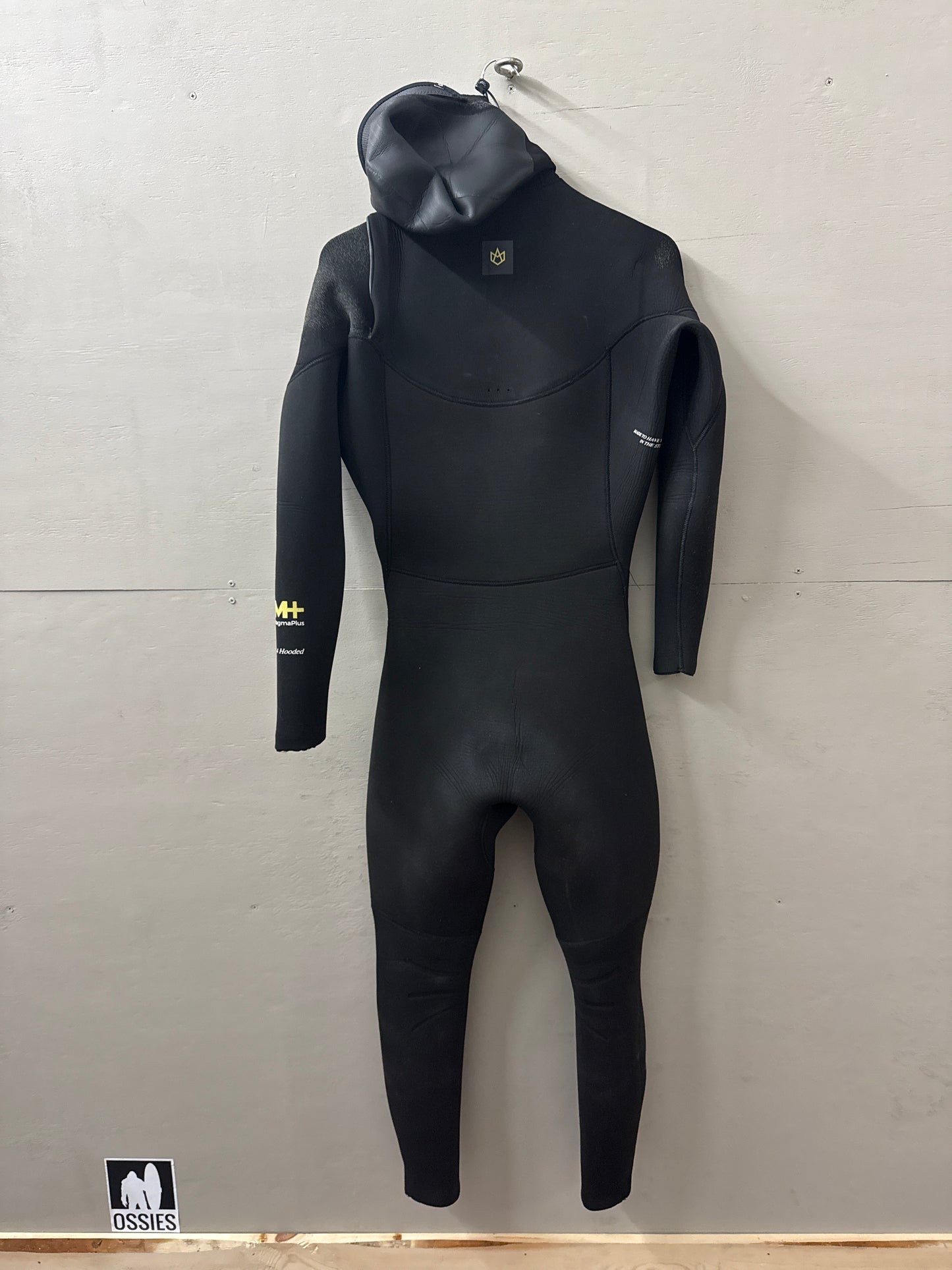 USED Men's 6/5MM Manera Wetsuit - Size XL (6'0"-6'2" | 190-210 lbs) - Good