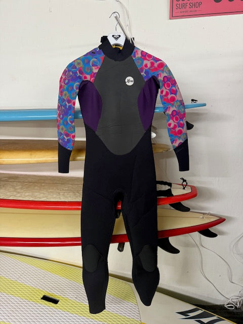 Used Xcel Womens 6 4/3
