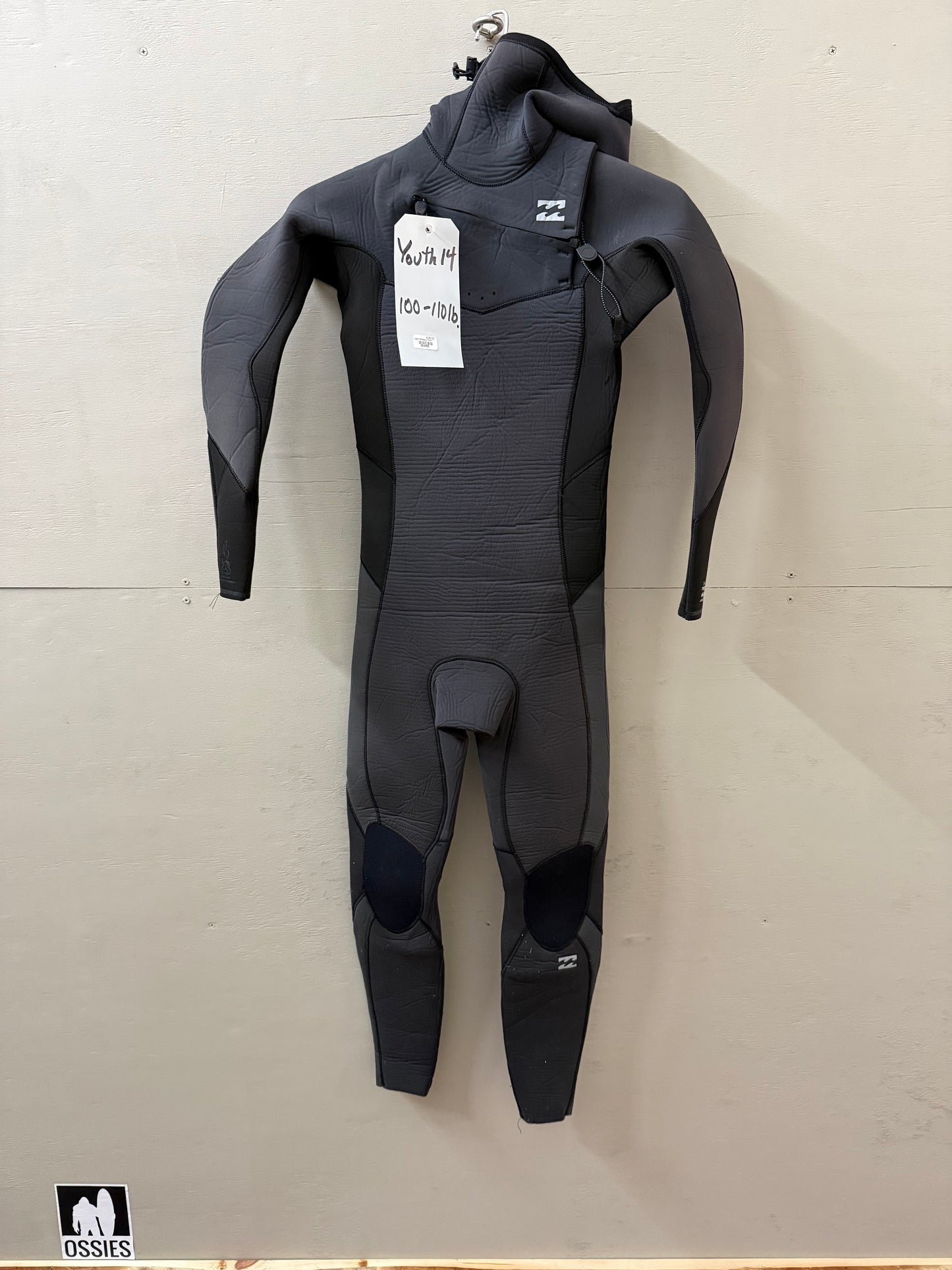Used Youth Billabong 5/4 Wetsuit - Size 14 [100-110 Pounds]