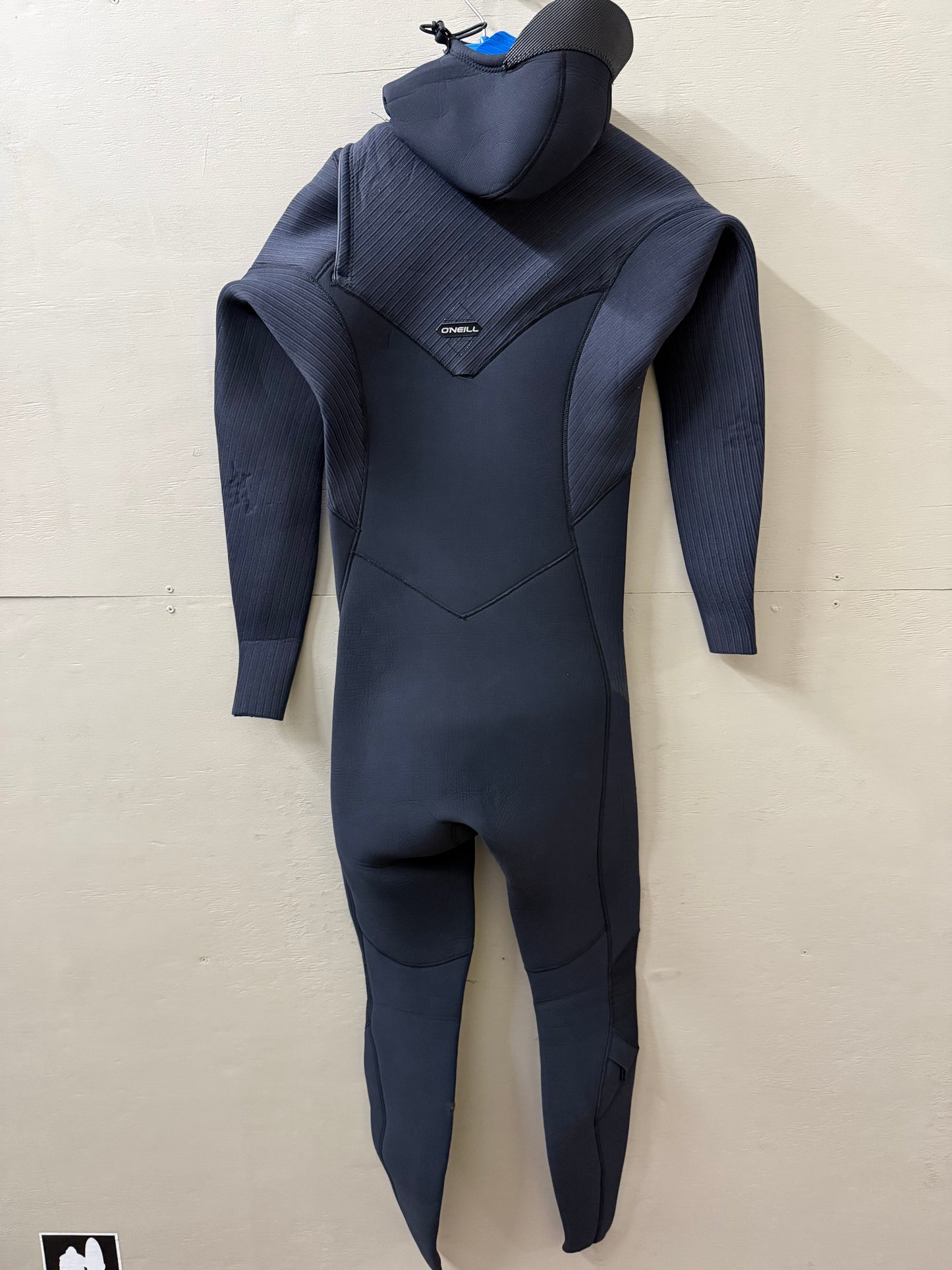 Used Oneill 5/4+ Hyperfreak MT (5'11-6'1" | 155-175 lbs)
