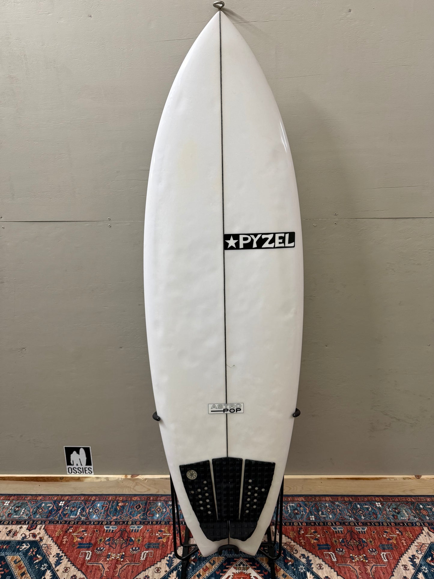 Pyzel Astro Pop 5'8" x 20 ¹⁄₄ x 2.63" | 33.8L | PU Surfboard USED