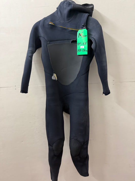 Used Mens Xcel Drylock 5/4 Hooded M (5'9"-5'11" | 155-170 lbs)