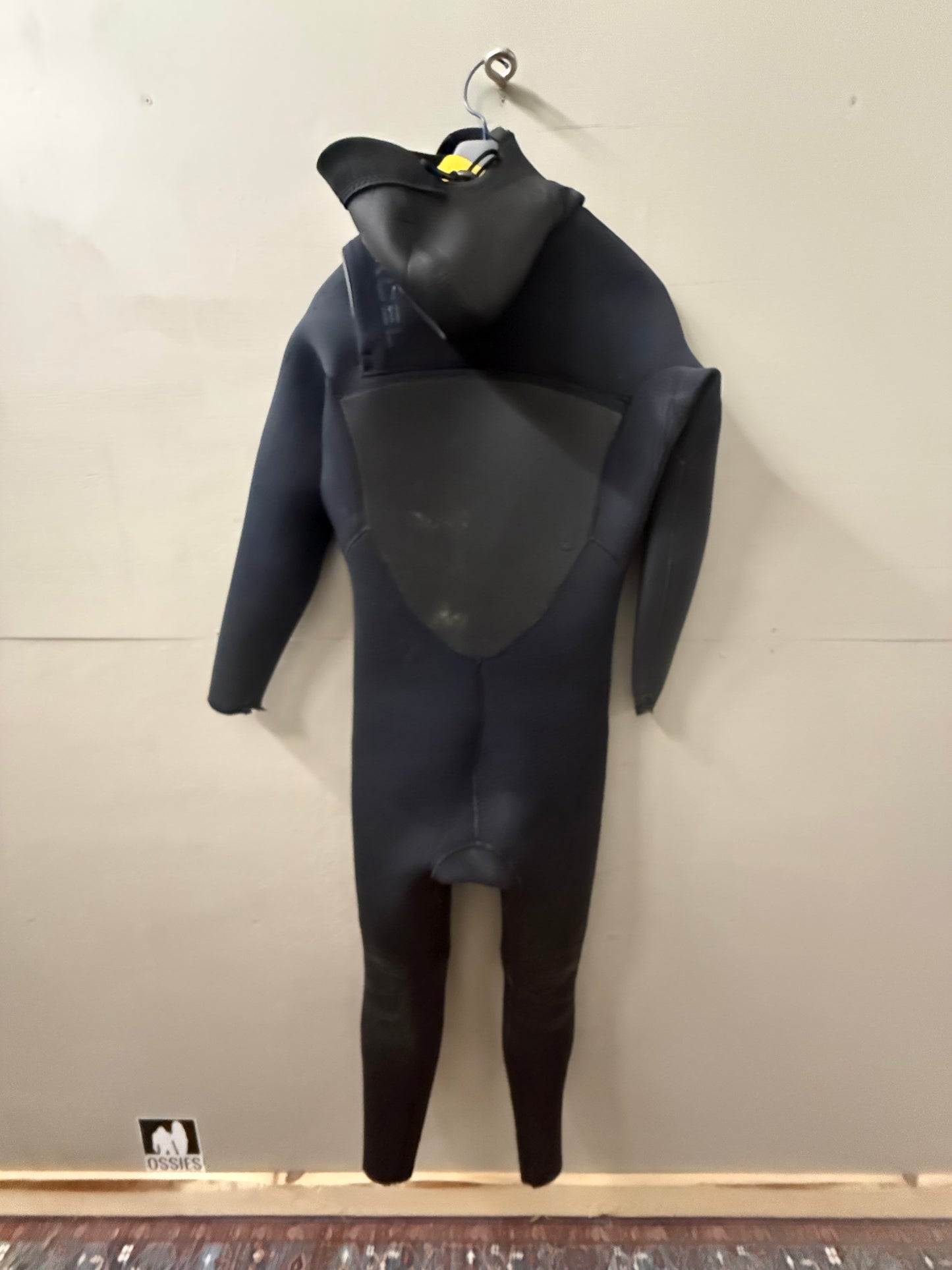 USED Men's 5/4MM Xcel Drylock Wetsuit - Size L (5'10"-6'0" | 170-190 lbs) - Good