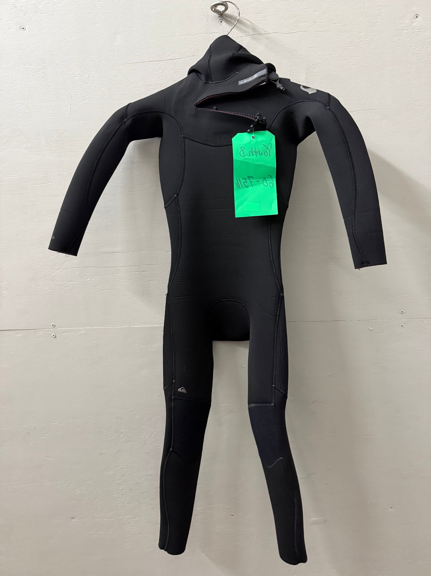 USED Youth Quiksilver HD 4/3