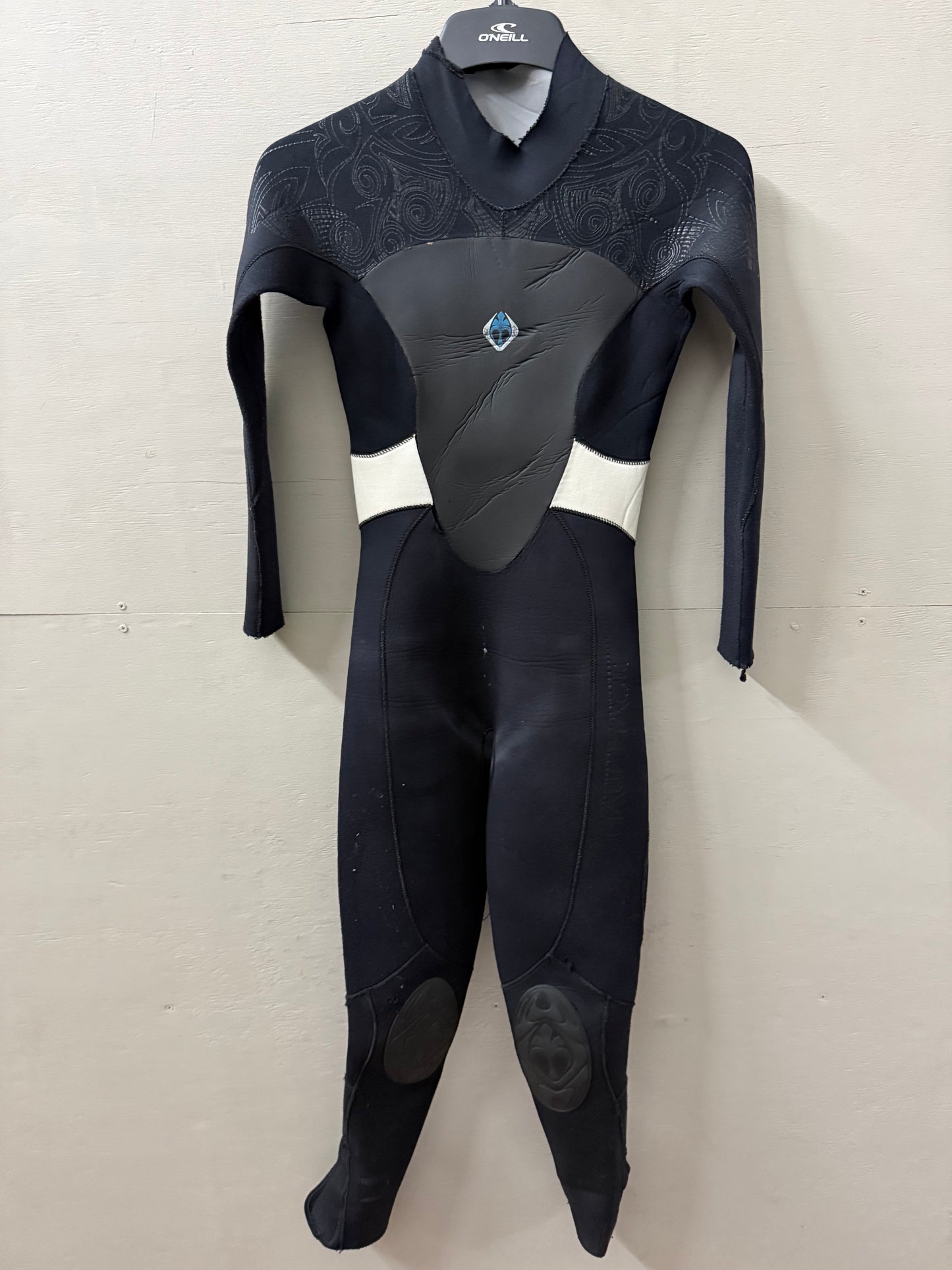 Used Maui Magic 5/4MM Wetsuit SZ Small
