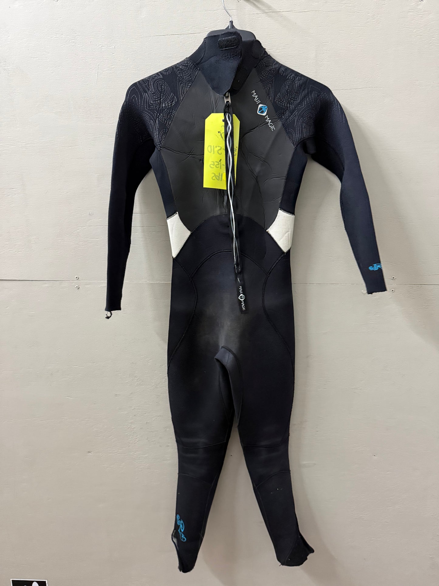 Used Maui Magic 5/4MM Wetsuit SZ Small