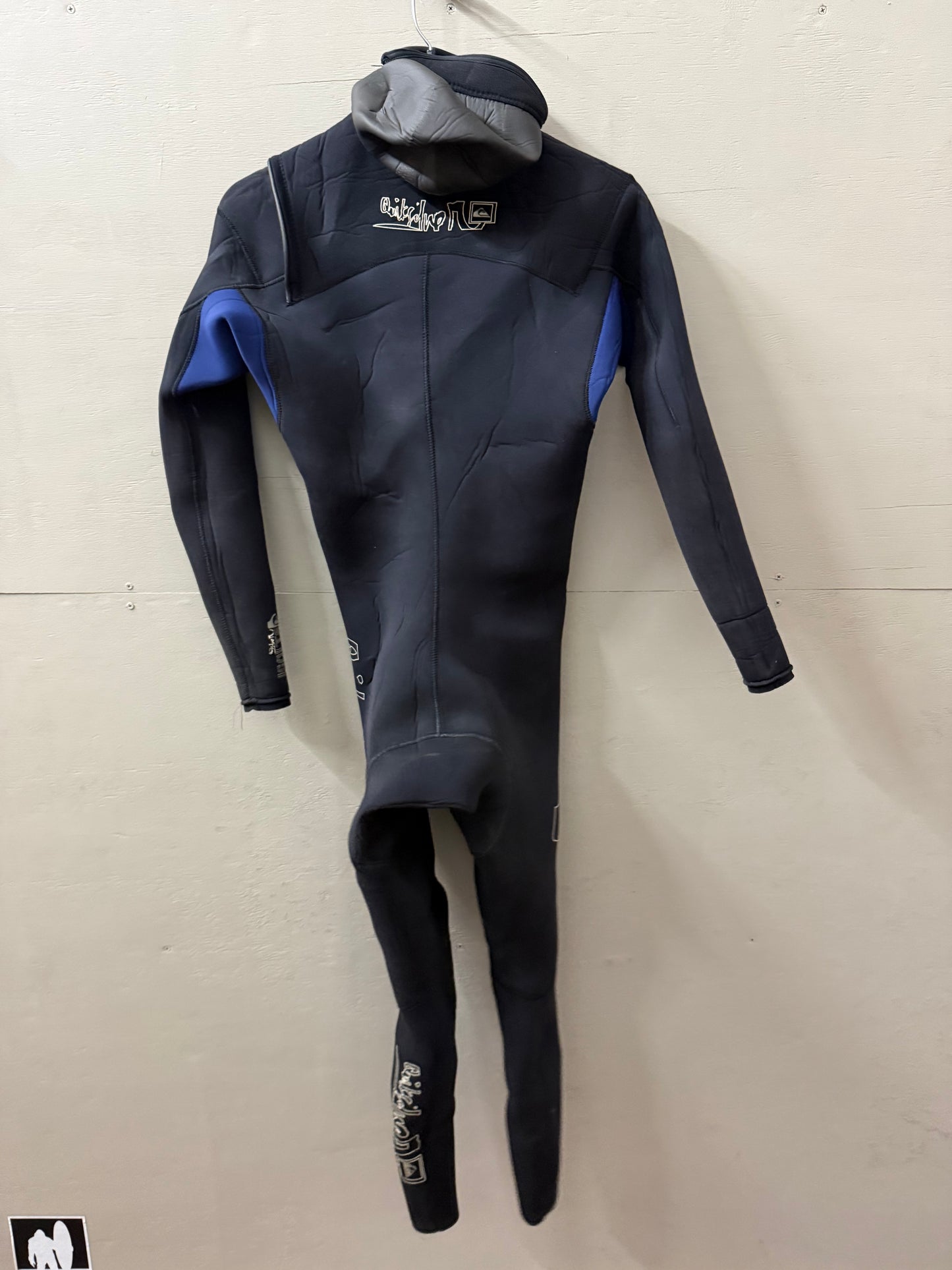 Used Mens Quiksilver 5/4 Hooded Size L (5'10"-6'0" | 170-190 lbs)