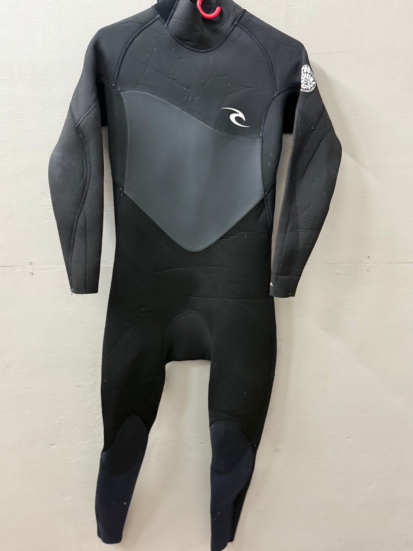 Used Mens Rip Curl 4/3 Non Hooded Size M (5'9"-5'11" | 155-170 lbs)
