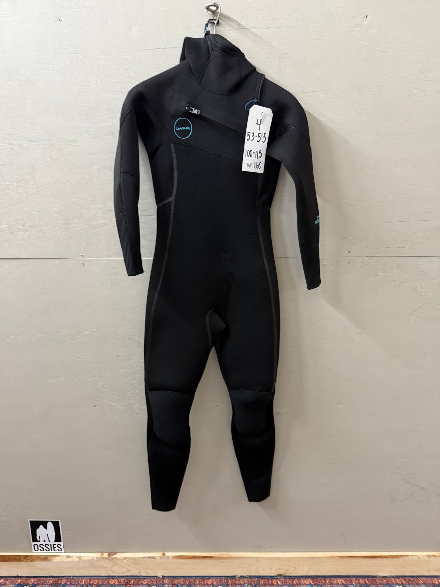 USED Women's 5/4MM Dakine Mission Wetsuit - Size 4T (5'5 - 5'7 | 105 - 120 Lbs) - Like New