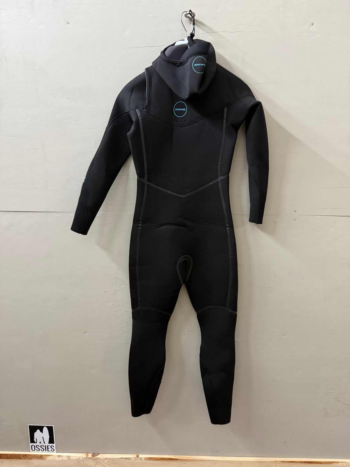 USED Women's 5/4MM Dakine Mission Wetsuit - Size 4T (5'5 - 5'7 | 105 - 120 Lbs) - Like New