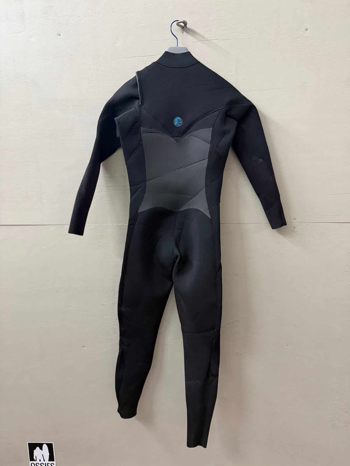 USED Women's 4/3MM Oneil Wetsuit - Size 8T (5''6.5"-5'8.5" | 125-140 lbs) - Like New