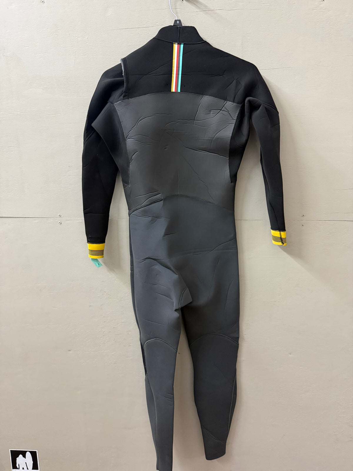 USED Men's 4/3MM Vissla Wetsuit - Size L (5'10"-6'0" | 170-190 lbs) - Good