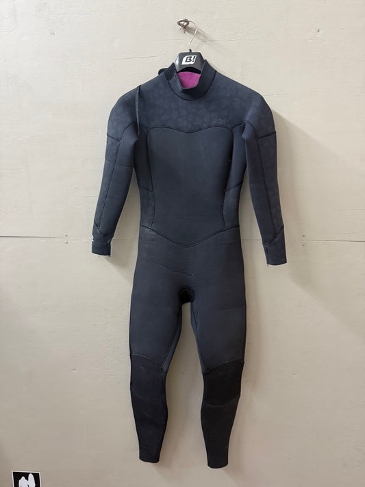 Used Roxy Non Hooded 4/3 Size 12 (5'7"-5'9" | 140-160 lbs)