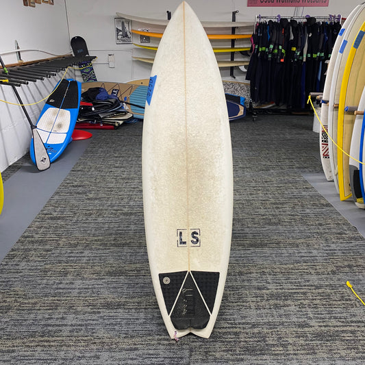 Used 5'6' LS Shortboard