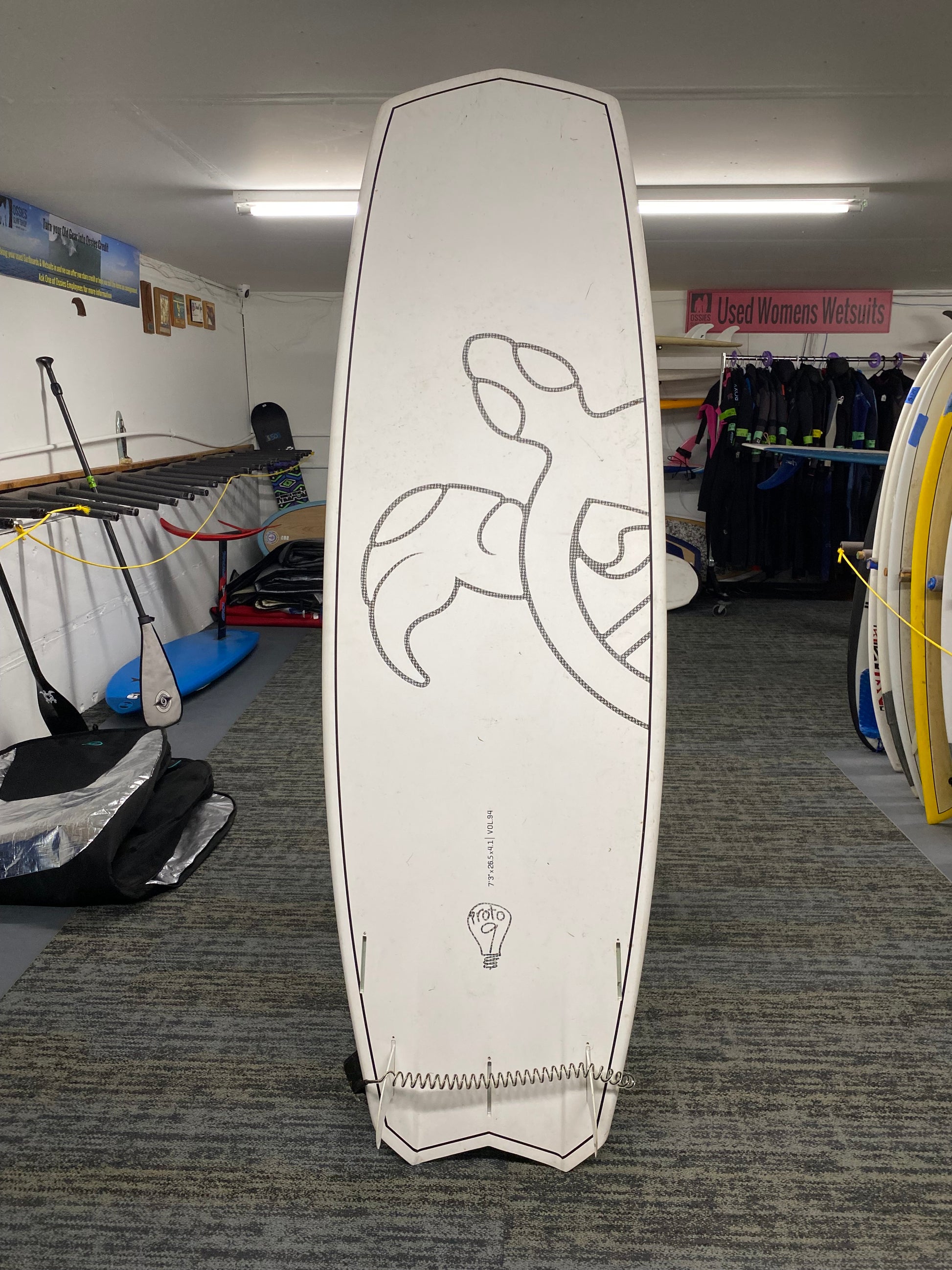 Used 7'3 SUP w/Paddle & Bag