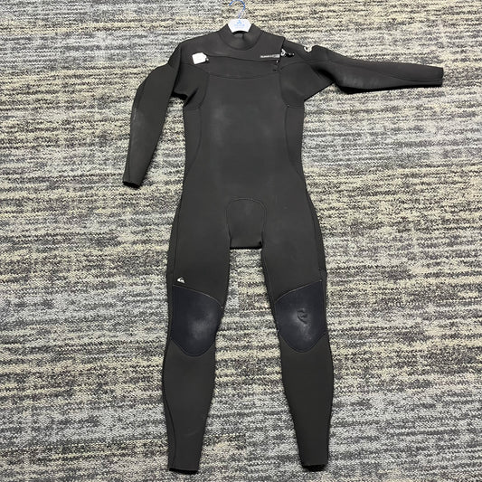 Used Quiksilver 4/3 Large