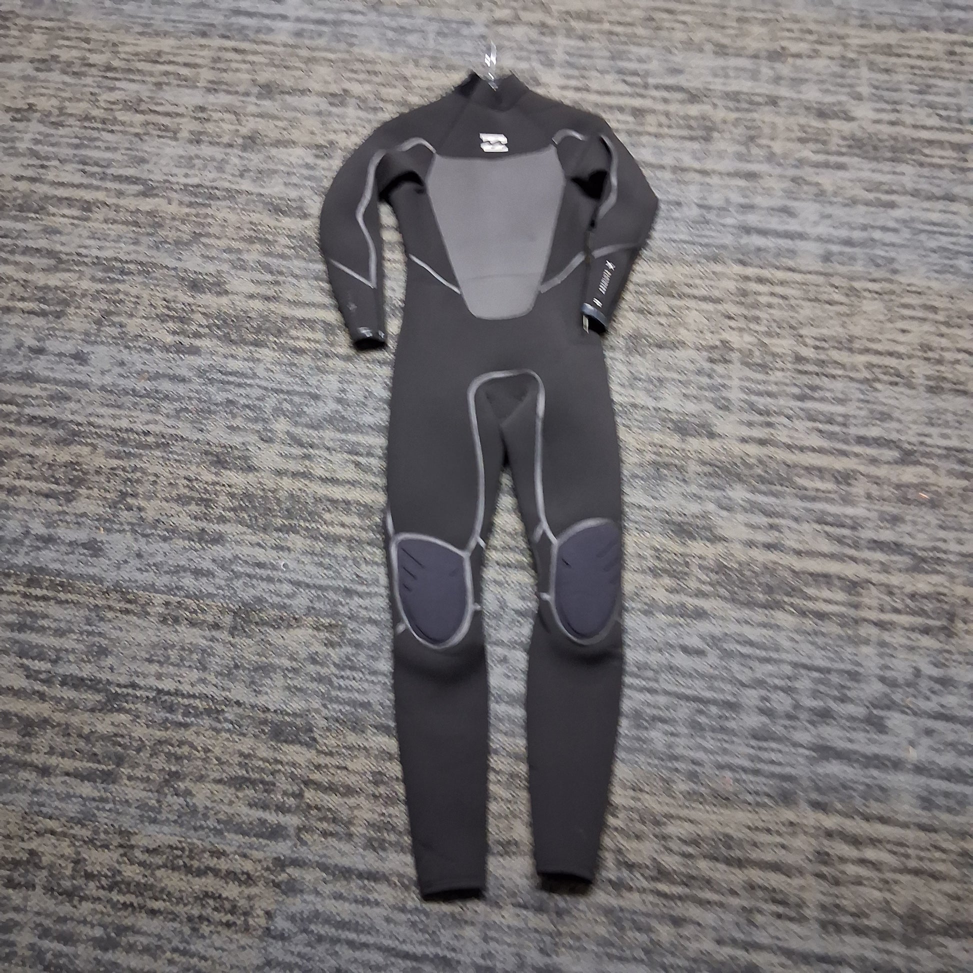 Used 4/3 M Billabong Backzip