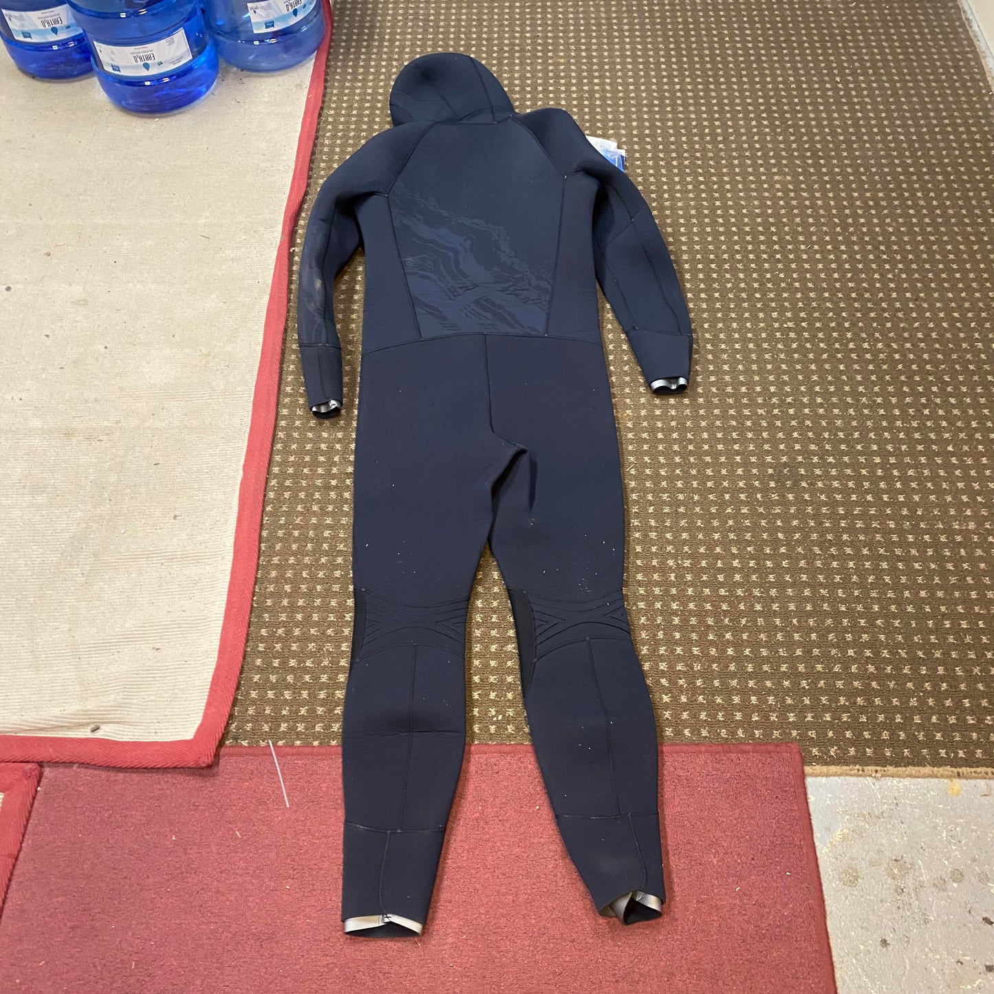 Used LT Bare 8/7 Dive Suit