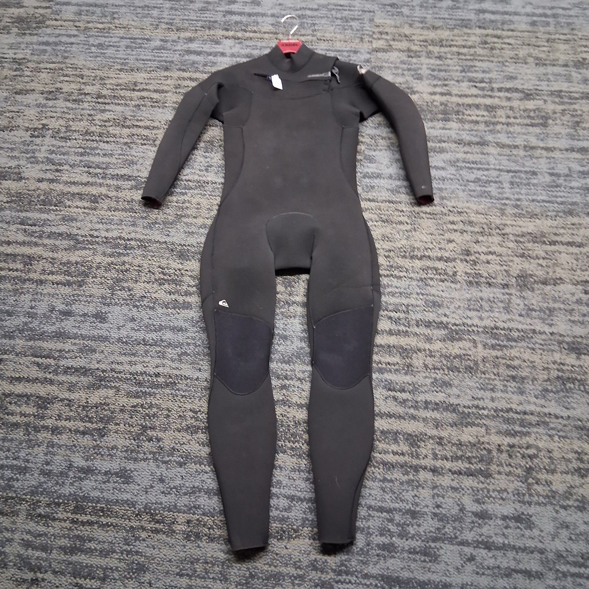 Used 4/3 Quiksilver Small