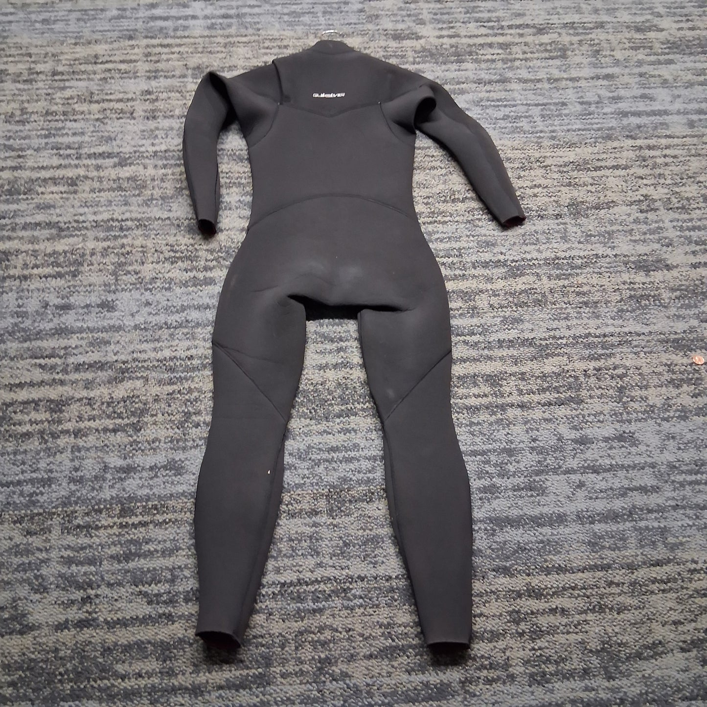 Used 4/3 Quiksilver Small