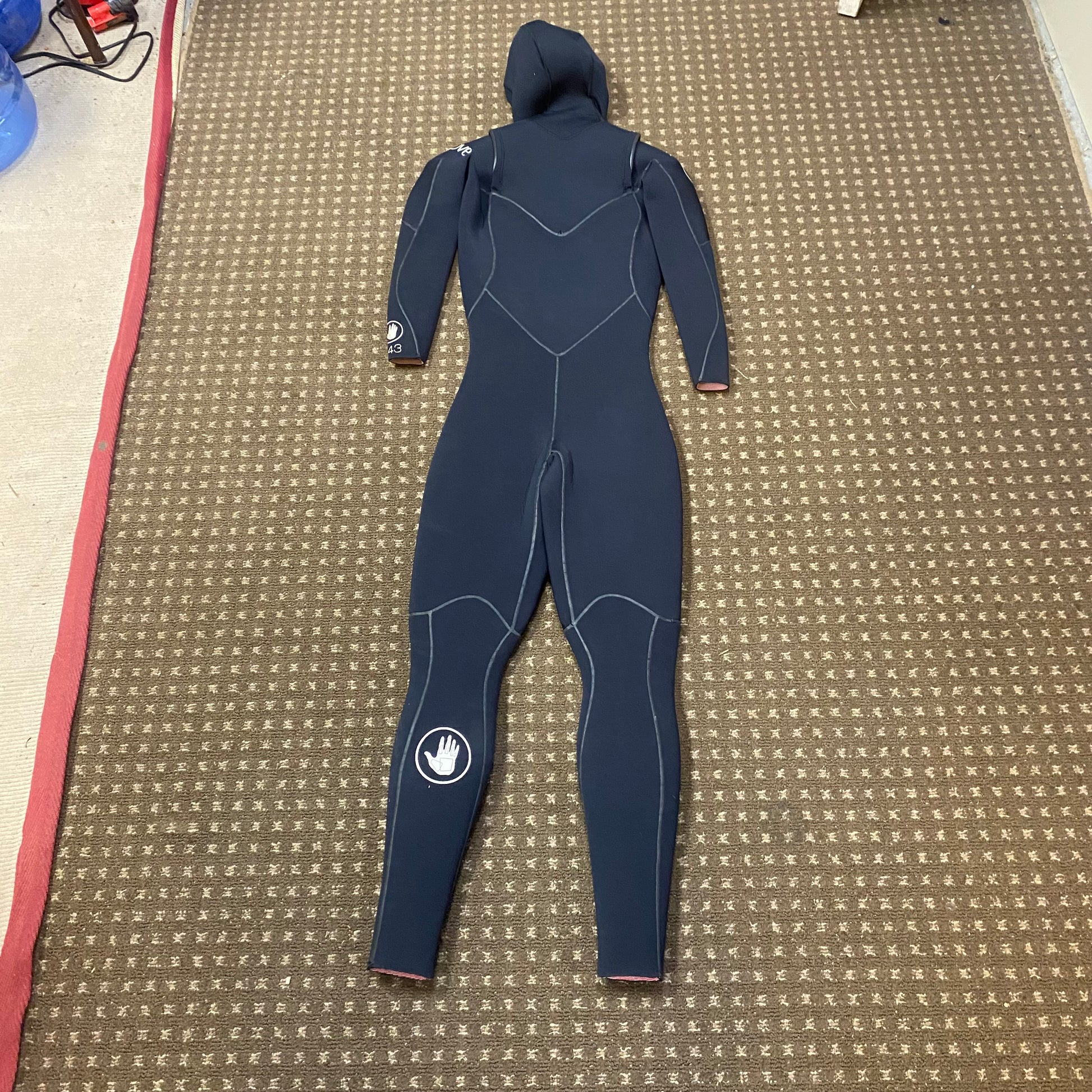 Used 4 Body Glove 5/4/3 Wetsuit