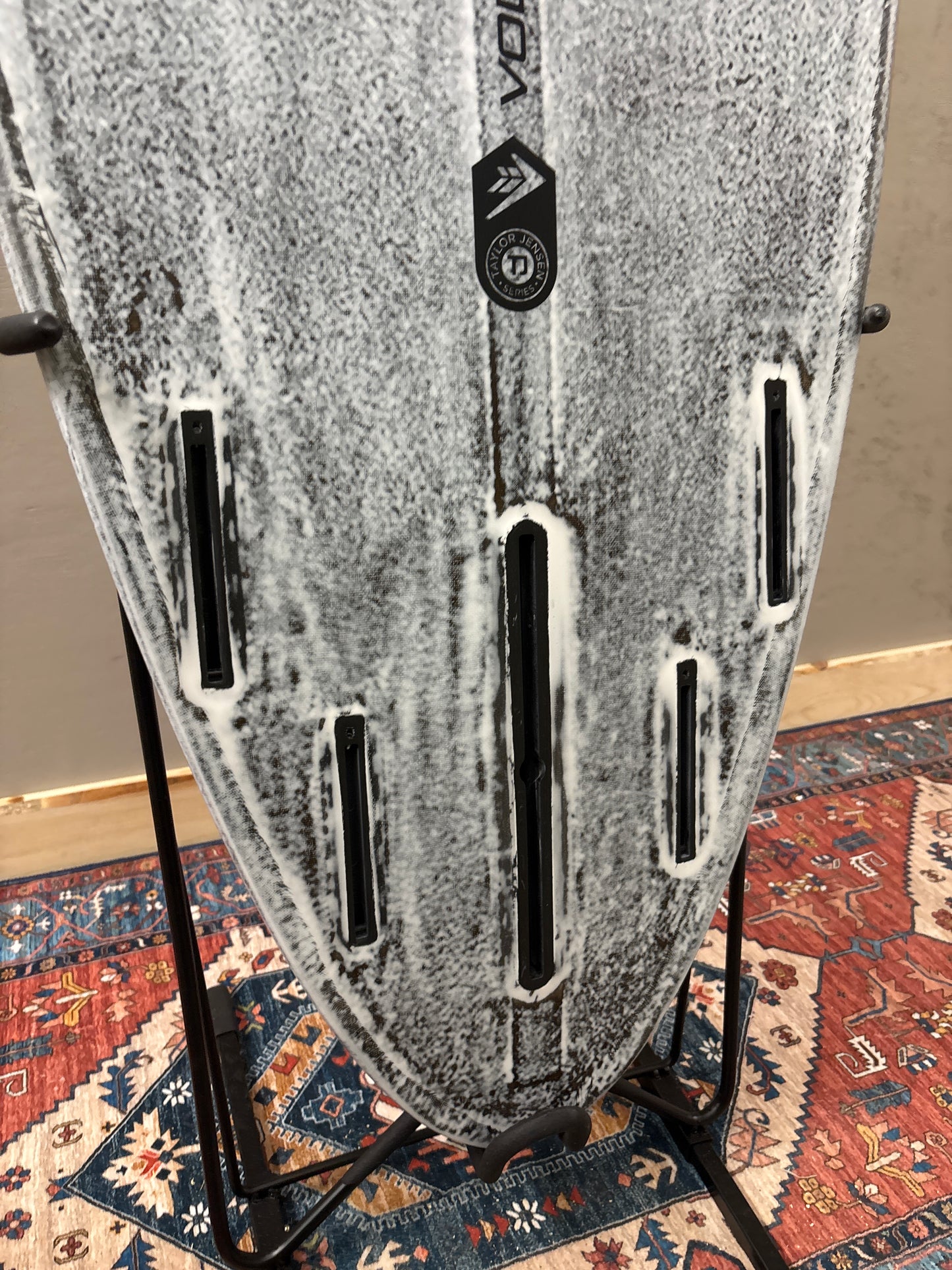 TJ Mid Surfboard 7'4" x 21 7/8" x 2 5/8" – 48L